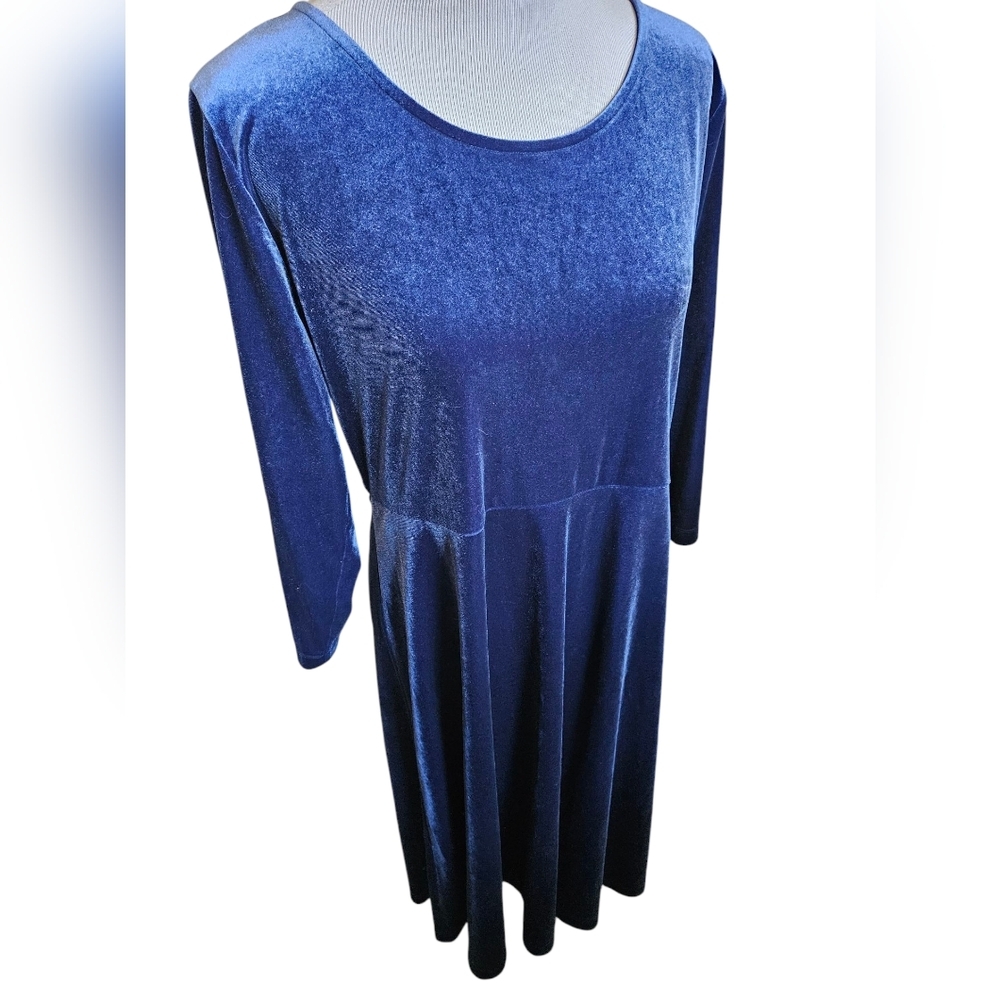 Lands End Elegant Blue Velvet Women's Top Size Large.